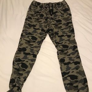 Men’s H&M army joggers. Size 34